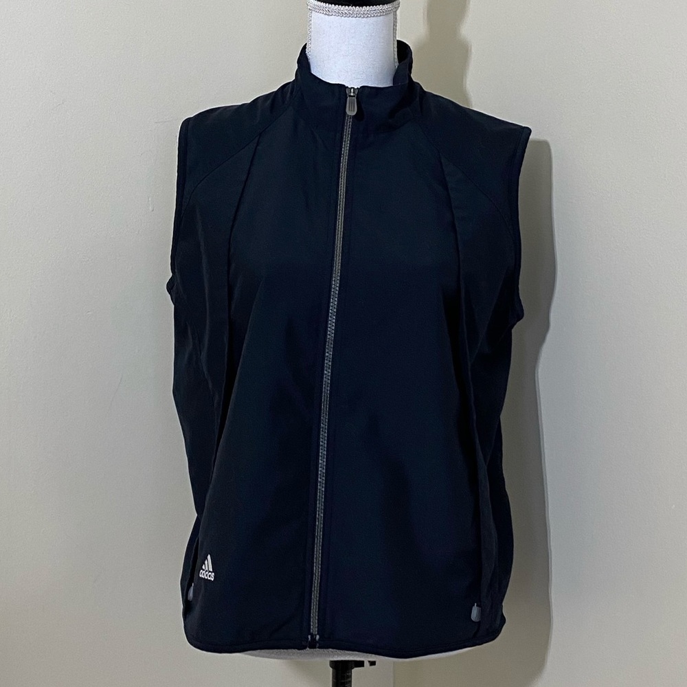 Adidas || clima shield Woman’s black vest size Medium